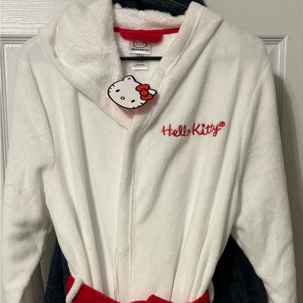 Hello Kitty robe with hood